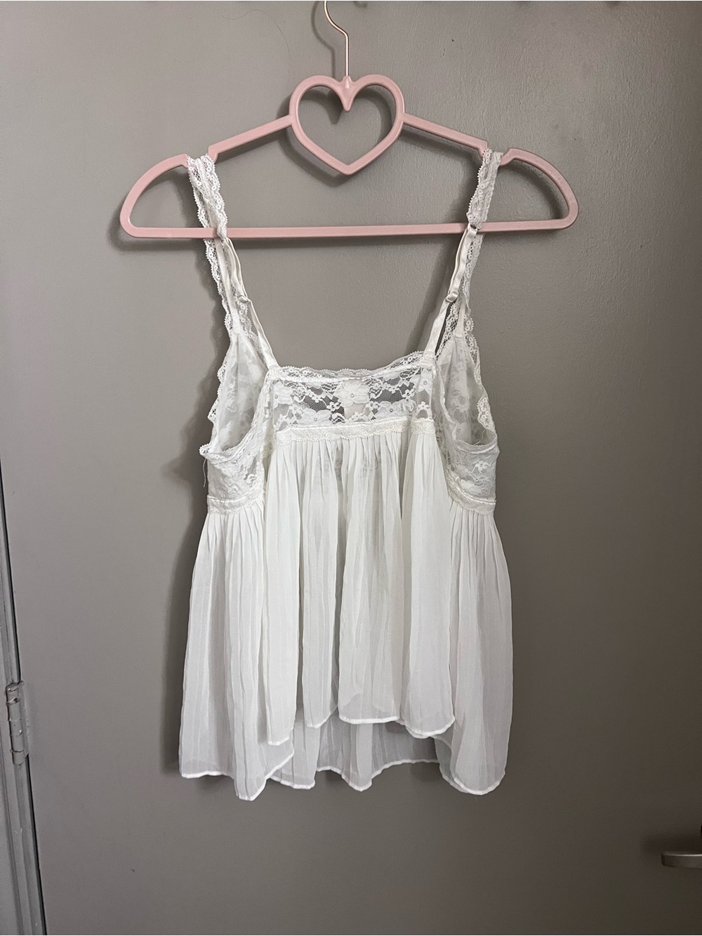In Bloom White Lace Pleated Cami with Applique